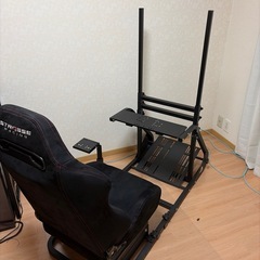 STRASSE RCZ01 モニター台付き　ハンコン コクピット シート付き ハンコンスタンド レーシングコックピットの画像