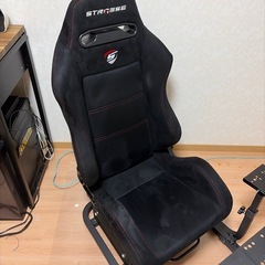 STRASSE RCZ01 モニター台付き　ハンコン コクピット シート付き ハンコンスタンド レーシングコックピットの画像