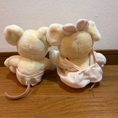 ミッキーミニー　オールホワイトの人形の画像