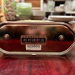 【SEIKO】置き時計 ゴールド シンプル 薄型 単3電池の画像