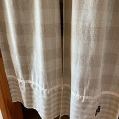 ベージュチェック柄 カフェカーテン 部屋仕切り 目隠し ブラインド カーテン のれん パーテーションの画像