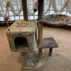 キャットタワーの画像