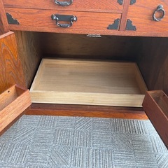 和風 木製 収納棚／小箪笥（引き出し・扉付き）の画像