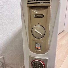 受け渡し終了 デロンギ　イタリア製　オイルヒーター　の画像