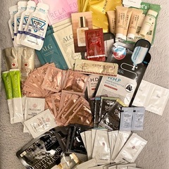 未開封 サンプルセット 35種89点 化粧水 美容液 jill stuart DHC yuskin エスティーローダー ジルスチュアートドクターシーラボ パックの画像