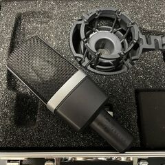 AKG C214 コンデンサーマイクの画像