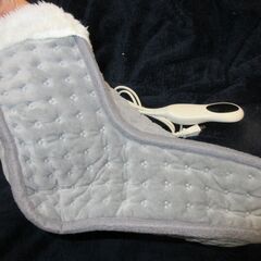 ふわふわあったか電気足カバー　美品　動作確認済み　カバーを外して洗える♡の画像