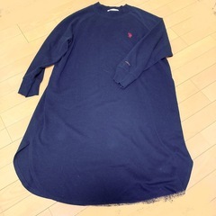 単品300円おまとめだと… レディース トップスまとめの画像