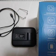 小型扇風機　ファン　元値5980円*夏、熱中症対策、涼しい、軽量、腰にかけられる、黒、シンプルの画像