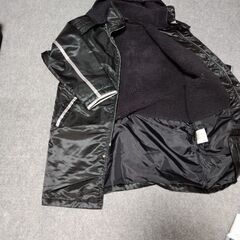 デサントスタジアムジャンパーの画像