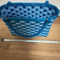 ハンドメイド　カゴ(水色)の画像