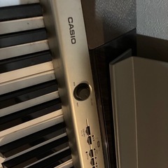 値段相談可能　交渉可能　カシオ　電子ピアノ　鍵盤　ピアノ　持ち運び　譜面台付き　イヤフォン対応の画像