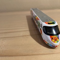 DK-7129 予讃線8000系アンパンマン列車の画像