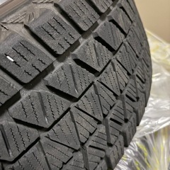 【美品】17インチスタッドレスタイヤの画像