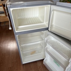 SANYO冷蔵庫 の画像