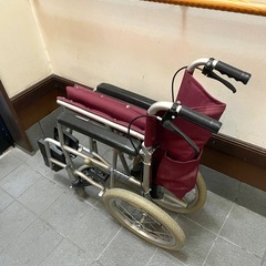 車椅子(折りたたみ)の画像