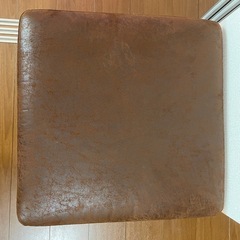 オットマン スツールの画像