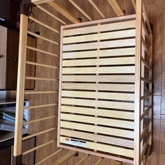 【お得セット】ファルスカ farska ベビーベッド＋コンパクトベッド（付属品多数／キャスター不具合あり）の画像