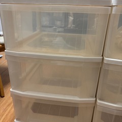 DCMブランドクローゼットチェスト
の画像