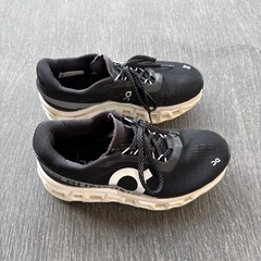 on オン  クラウドモンスター2 23cmの画像