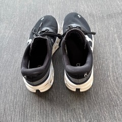 on オン  クラウドモンスター2 23cmの画像