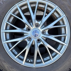 スタッドレスタイヤWeds Ravrion RM01 アルミホイール 4本セットの画像