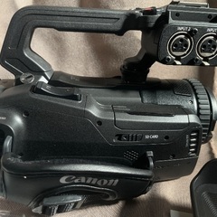 ほぼ新品 CANON XF400 4K ビデオカメラ 付属品完備の画像