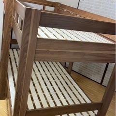 2段ベットの画像