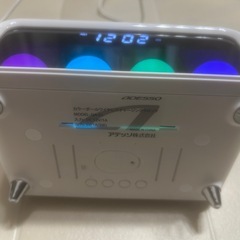 アデッソ（ADESSO）カラーボール ワイヤレスチャージングクロックの画像