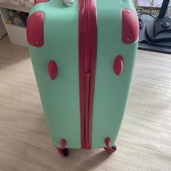 取引中 使用感たっぷり スーツケースの画像