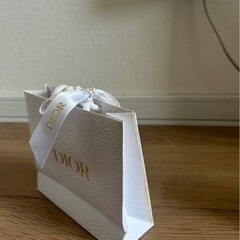 DIOR紙袋の画像
