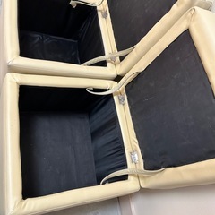 オットマン2つの画像