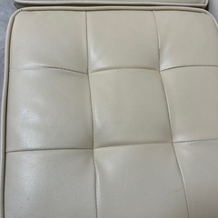 オットマン2つの画像