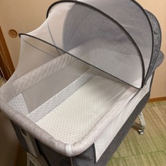 ベビーベッド　コンパクトの画像