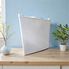 【極美品！！】MAXZEN 冷蔵庫46L  sh03の画像