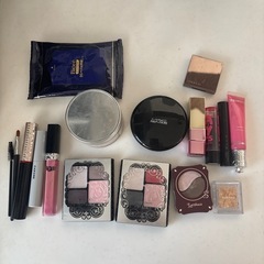 化粧品たくさんの画像