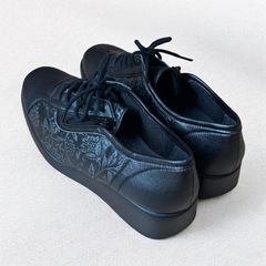 GS 日本製 コンフォートシューズ 23cm 黒 花柄の画像