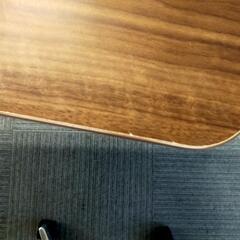 カフェテーブル、机の画像