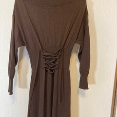 Ｆ R A Y I. D 羊毛ブラウン ニットワンピース ,バックレースアップの画像