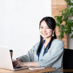 ＼高時給／服装、ネイル、髪色自由◎コールセンタースタッフ大募集の画像