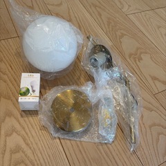 真鍮のブラケットライト（未使用）
の画像