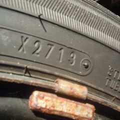 スタッドレスタイヤ　１６５/６５r14 鉄ホイール　溝７mm　（ｘ２７１３）の画像