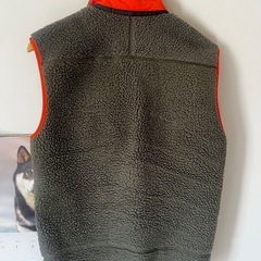 patagoniaパタゴニア レトロX ベスト          (オリーブグリーン‪✕‬オレンジ）の画像