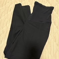 マタニティパンツ3本➕ワンピース一着の画像