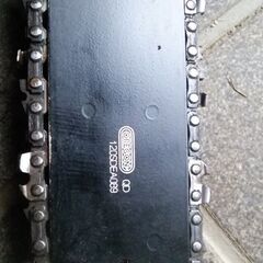 電気チェーンソーの画像