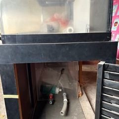 本日限定　あげます巨大な水槽と台　糸島の画像