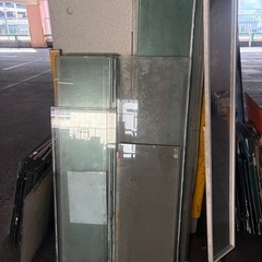 中古ガラスの画像