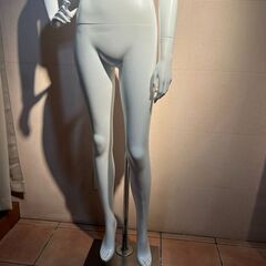 マネキン　店舗使用品　レディース　①の画像