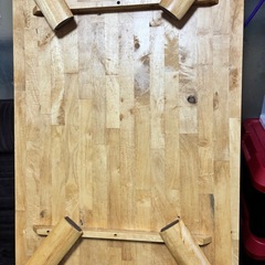 折りたたみテーブルの画像