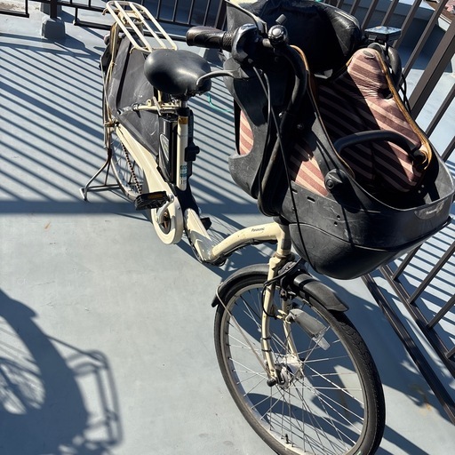 電動アシスト自転車 チャイルドシート付き 充電器あり後輪タイヤパンク